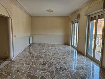 Ampio V 5 Via Zuara Motta Sant'Anastasia - rif 13M