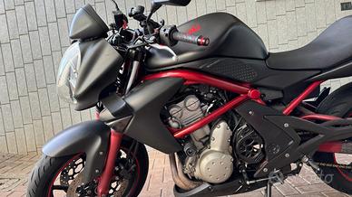 Kawasaki ER-6n 650cc