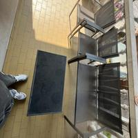 Tavolino con sedie e panchina da esterno