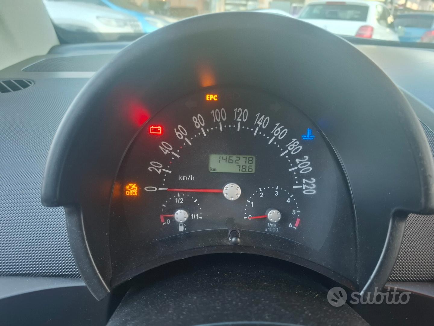 Volkswagen New Beetle 2006 photo 5