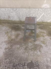 Sgabello in legno vintage