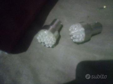 2 lampadine a led per auto