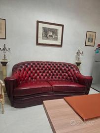 Divano lussuoso Chesterfield