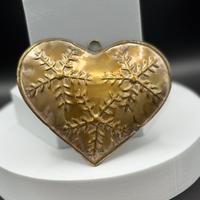 Cuore in metallo decorato