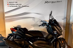 Yamaha X-Max 400 Iron Max ABS
