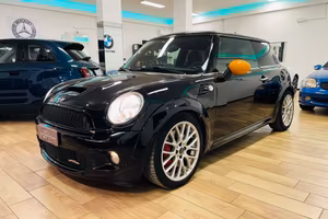 Mini John Cooper --Works-- 1.6 Turbo