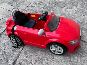 Audi TT RS elettrica per bambini