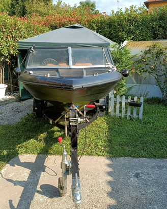 Motoscafo glastron