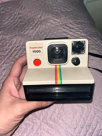 Macchina fotografica vintage polaroid