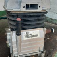 Compressore gruppo pompante