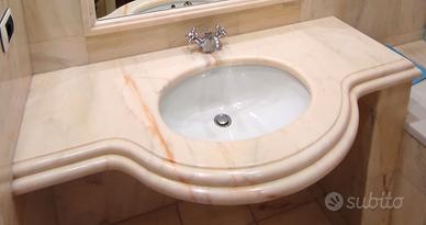 Lavandino in marmo rosa