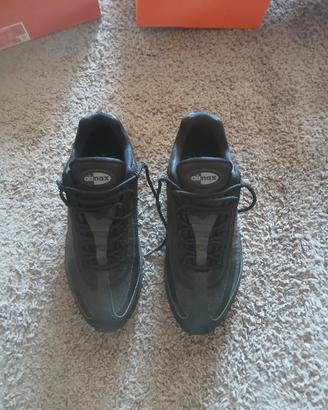 air max 95, usate 1 giorno, 12 h.