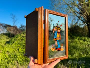 Scatola vintage con specchio