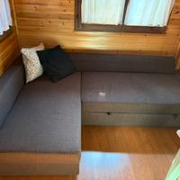 Divano letto angolare.