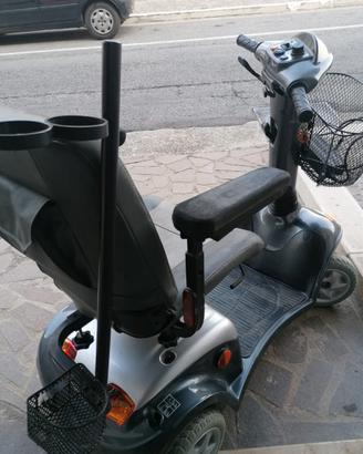 Scooter elettrico anziani disabili