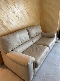 Divano letto in pelle
