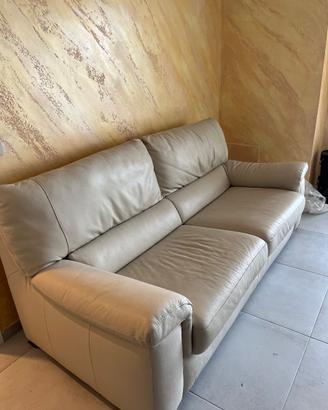 Divano letto in pelle
