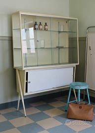 Armadietto medico anni 50-60 