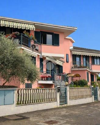 4 LOCALI A CRESCENTINO