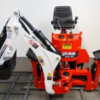 Retroescavatore GIEMME modello BHM 95 benna da 29