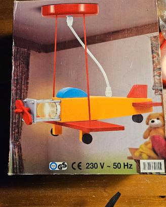 Lampadario a forma di aereo, aeroplano in legno