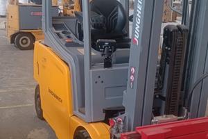 Carrello elevatore elettr.jungheinrichh