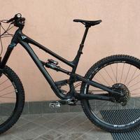 YT CAPRA CORE 2023