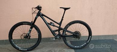 YT CAPRA CORE 2023