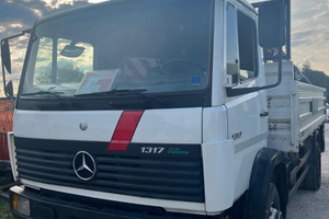 Camion Mercedes 1317 L con Ribaltabile e Gru 15,6m