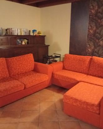 Divani due posti + pouf