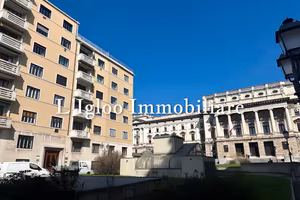 Paraggi Tribunale tranquillissimo USO INVESTIMENTO