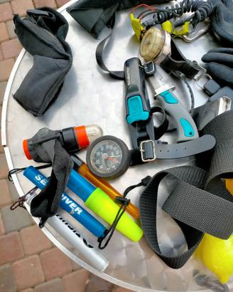 MATERIALE SUB  PESCA/ IMMERSIONI