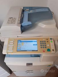 Fotocopiatrice e scanner professionale con schermo