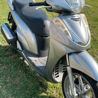 Honda sh 300