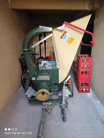 Cippatore per trattore agricolo