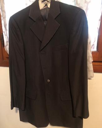 Vestito completo da uomo