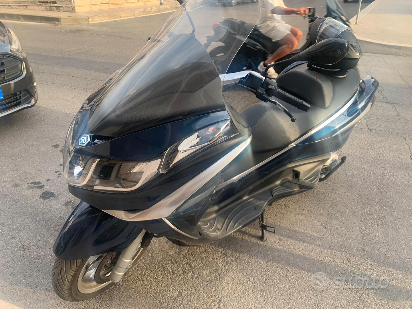 Vespa Piaggio X 10 Usato Piaggio X10 Moto E Scooter In Vendita A Bari