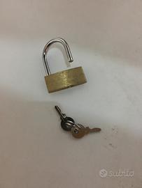 Catenaccio con due chiave