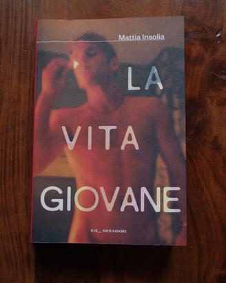 libro " La vita giovane "