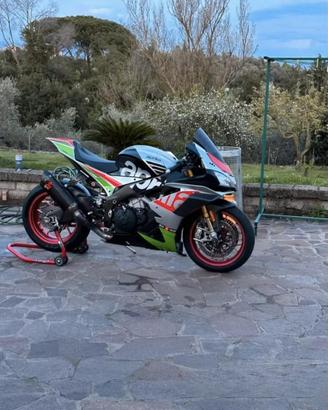 Aprilia rsv4 RF