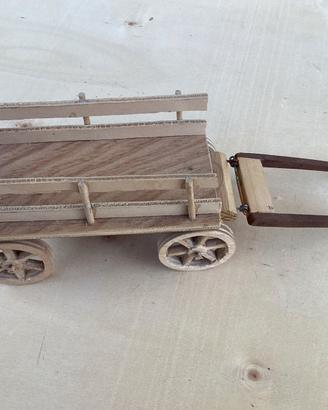 carrettino in legno in miniatura