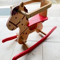 Cavallo a dondolo legno
