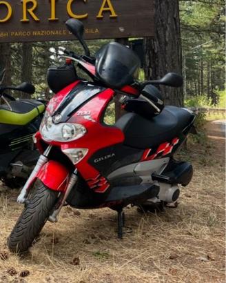 Gilera runner 200