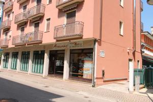 Trilocale a 50 mt dal mare e 400 centro