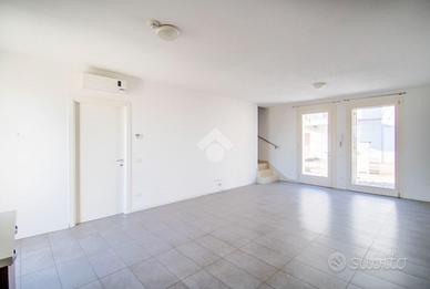 VILLA A SCHIERA D'ANGOLO A CALDOGNO