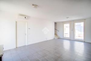VILLA A SCHIERA D'ANGOLO A CALDOGNO