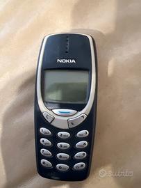 Numero 3 cellulari 2 Nokia 3310 e un Motorola