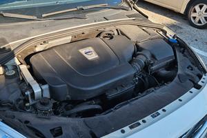 Ricambi di volvo v 60 D5 awd incidentata