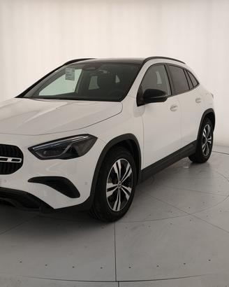 MERCEDES-BENZ GLA 200 d Progressive Advanced Plus