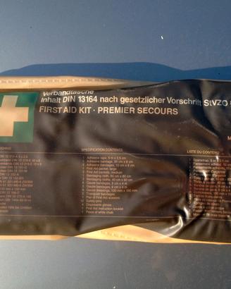 Mercedes w124 200 kit medico primo soccorso